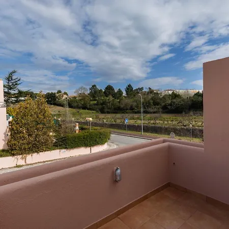 Hidden Garden Near The Castle Обидуш