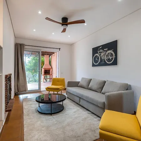 Hidden Garden Near The Castle * Обидуш