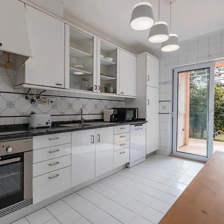 Hidden Garden Near The Castle *