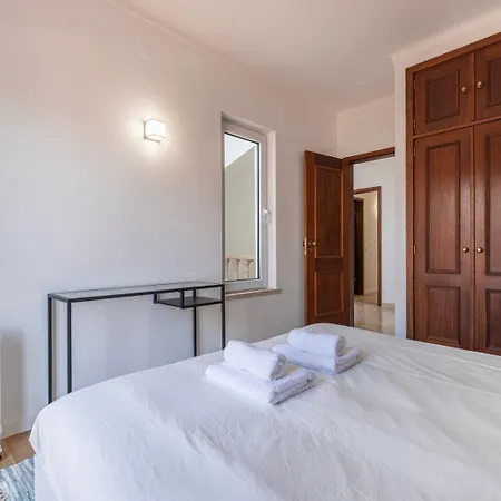 Дом отдыха Hidden Garden Near The Castle